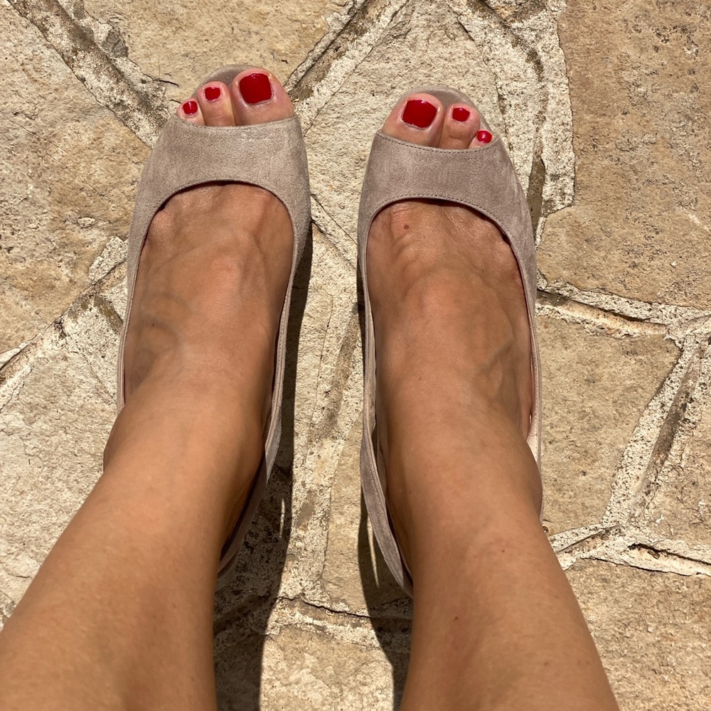 Unisa - Peep-toe slingback in suede